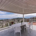 Villa La Maison Dell'oasi SantʼAgata sui Due Golfi