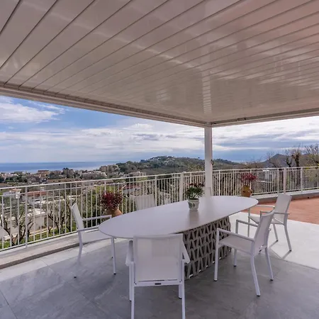 فيلة La Maison Dell'oasi SantʼAgata sui Due Golfi